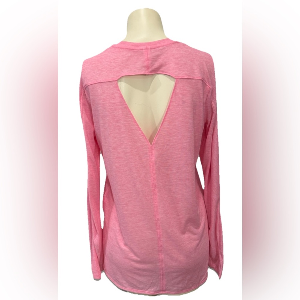 Under Armour Loose Fit Long Sleeve Top Women’s S Pink Lightweight Cut Out Back - Picture 2 of 8